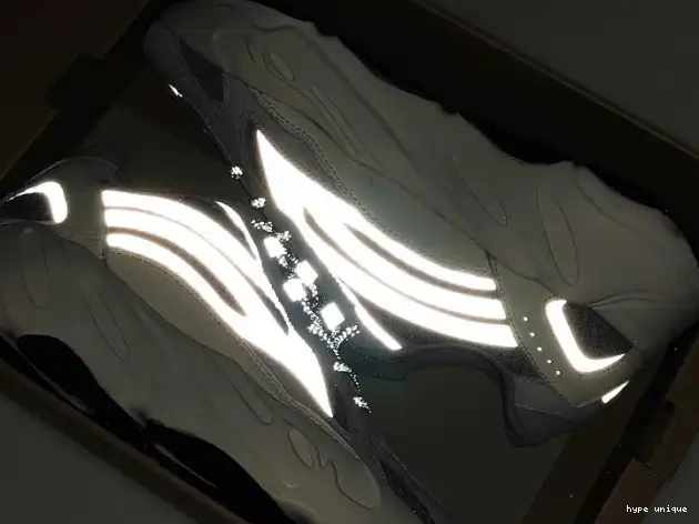 hype EF2829 Adidas V2 700 Boost Static Yeezy 0511